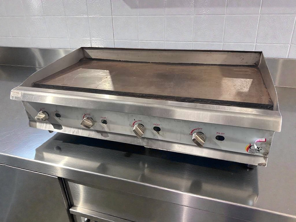 Superior Condition – Cooking Performance Group (CPG) – Commercial Gas Countertop Griddle – Stainless Steel – Natural Gas – Fully Tested & Operational!