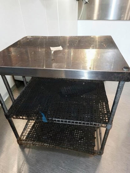 High-Quality Condition – Stainless Steel Work Table – 34" x 30" x 26" – Commercial Prep Table with Wire Undershelf – Ready for Restaurant Use!