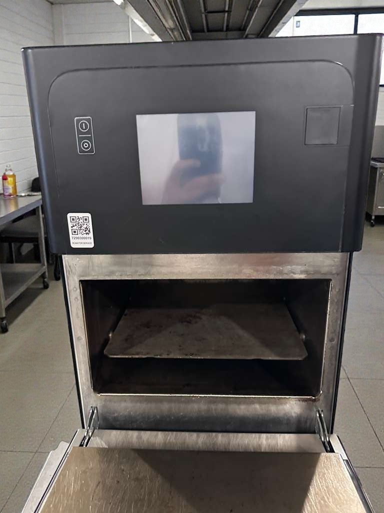 Top-Tier Condition – Merrychef Commercial High-Speed Oven – Touchscreen Control – Fully Tested & Operational!