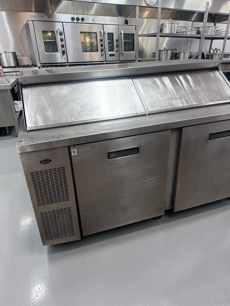 Superior Condition – Randell 9040K-7 – 60″ Two-Door Mega Sandwich/Salad Prep Table – 24-Pan-Capacity Refrigerated Top – 115V – Fully Tested & Operational!