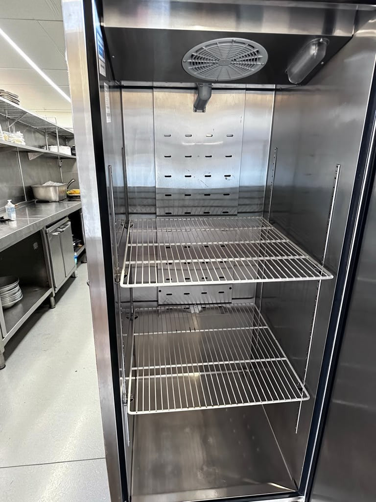 Pristine Condition – Atosa MBF8004GR – 28 3/4" One-Section Solid-Door Reach-In Refrigerator – 21.4 Cu. Ft. – ENERGY STAR® – 115V – Fully Tested & Operational!
