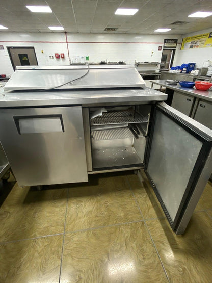 Outstanding Condition – True TSSU-60-16 Commercial Sandwich / Prep Refrigerator – 115V / Single Phase – Fully Tested & Working!