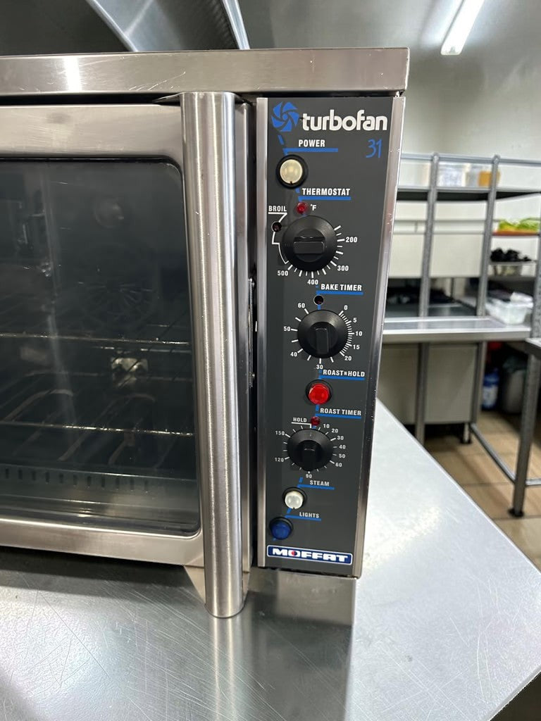 First-Class Condition – Moffat E31D4 Turbofan® – Half-Size Countertop Electric Convection Oven – 4-Pan Capacity – 208V / 1 Phase – 2.9 kW – Fully Tested & Operational!