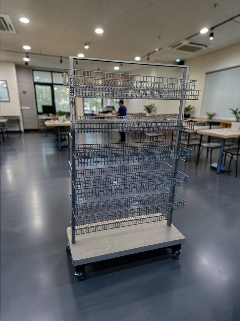 Superior Condition – Commercial Rolling Wire Display Rack – Multi-Tier Retail Shelving – Heavy-Duty Construction – Fully Inspected & Ready for Use!