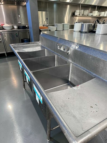 Immaculate Condition – Commercial 3-Compartment Stainless Steel Sink – Dual Drainboards – NSF – Ready for Installation!