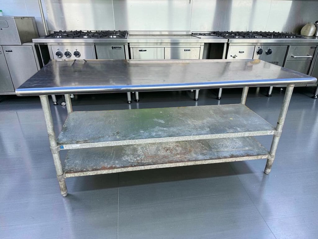 Excellent Condition – Commercial Stainless Steel Work Table – Heavy-Duty Prep Table with Double Undershelf – Fully Inspected & Ready for Use!