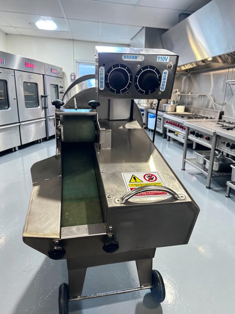 Exceptional Condition – Ming Chun MG-666 – Commercial Conveyor Vegetable Cutting Machine – Adjustable Blade & Belt Speeds – 110V – Fully Tested & Operational!