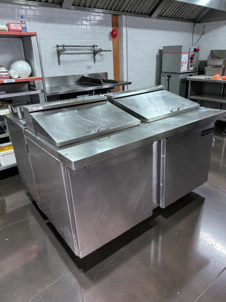 Excellent Condition – Continental Commercial Refrigerated Prep Table – Stainless Steel – NSF & UL Listed – Fully Tested & Operational!