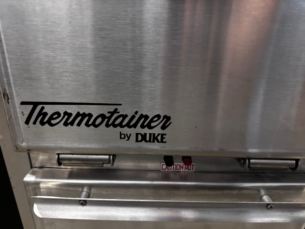 Elite Condition – Duke 1304 Thermotainer – Four-Compartment Hot Food Storage Unit – Stainless Steel Worktop – 208V, Three Phase – UL & NSF Listed – Fully Tested & Operational!