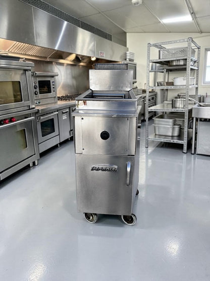 Superior Condition – Imperial 40 lb Gas Floor Fryer – Stainless Steel Commercial Deep Fryer – Natural Gas – Fully Tested & Operational!
