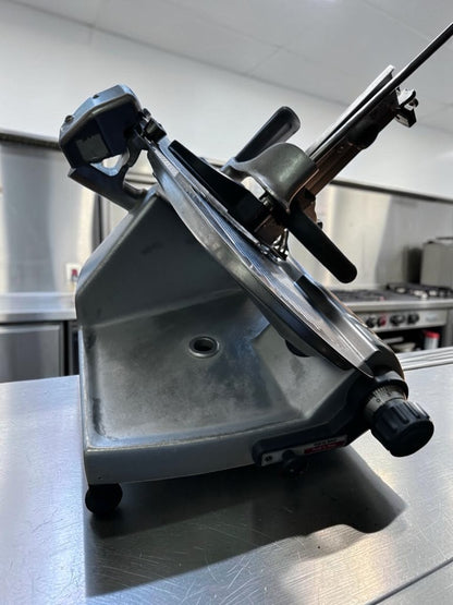 Remarkable Condition – Hobart 2812PS – Commercial Manual Meat & Deli Slicer with Integrated Portion Scale – 1/2 HP – 120V – NSF & UL Listed – Fully Tested & Operational!