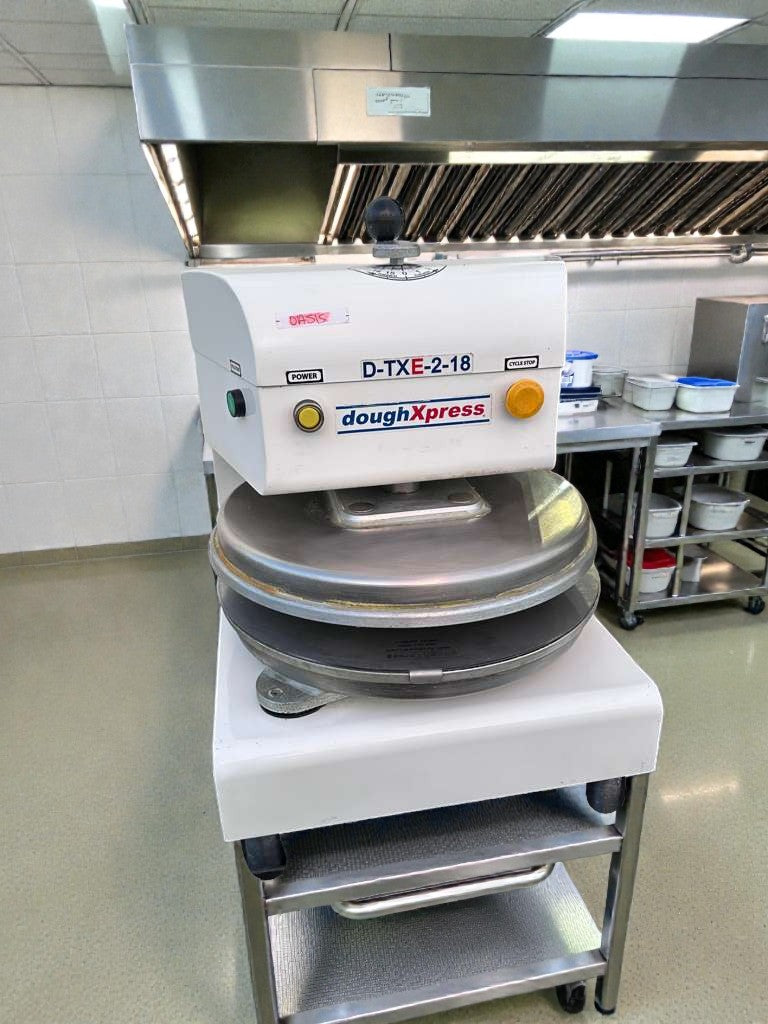 Excellent Condition – DoughXpress D-TXE-2-18W LV – Commercial Dough Press – 18" – 208-240V / 1Ph – Made in USA – Fully Tested & Operational!