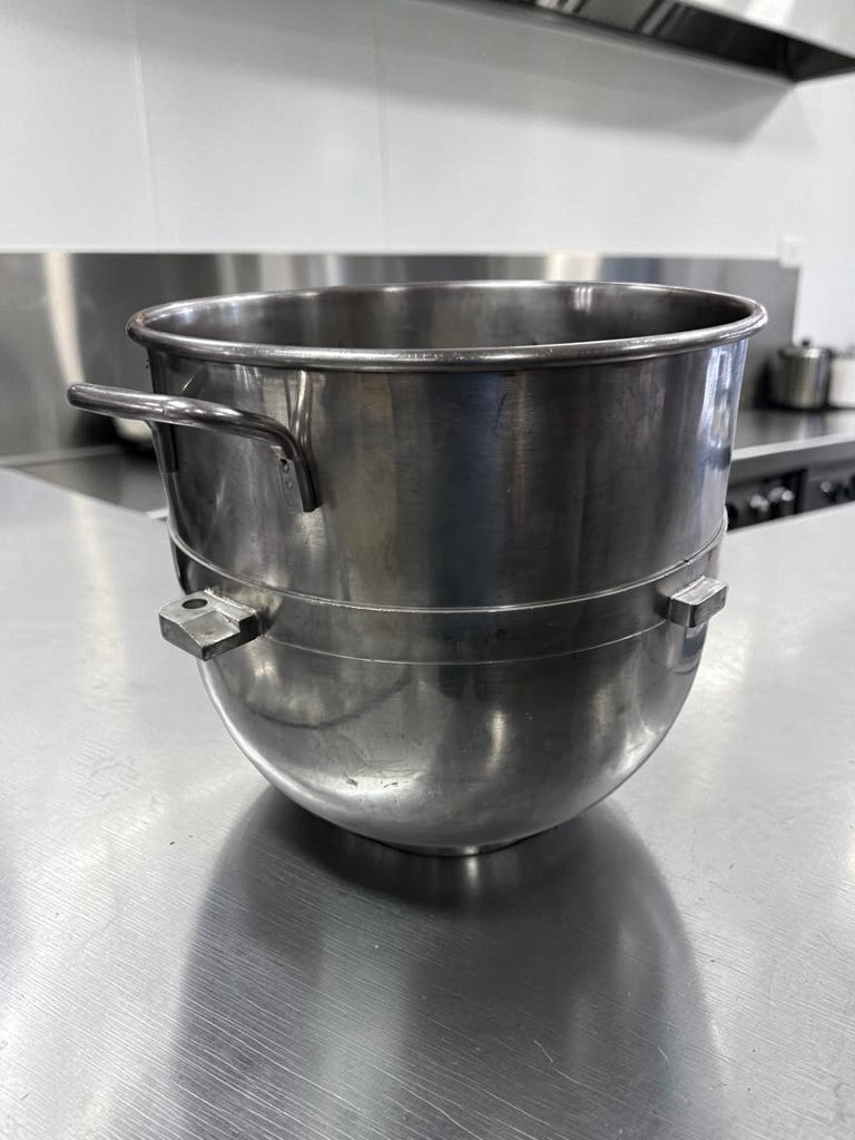 High-Grade Condition – Hobart 30 Qt. Stainless Steel Mixer Bowl – Commercial Replacement Mixing Bowl – Heavy-Duty Restaurant Mixer Accessory – Ready for Use!