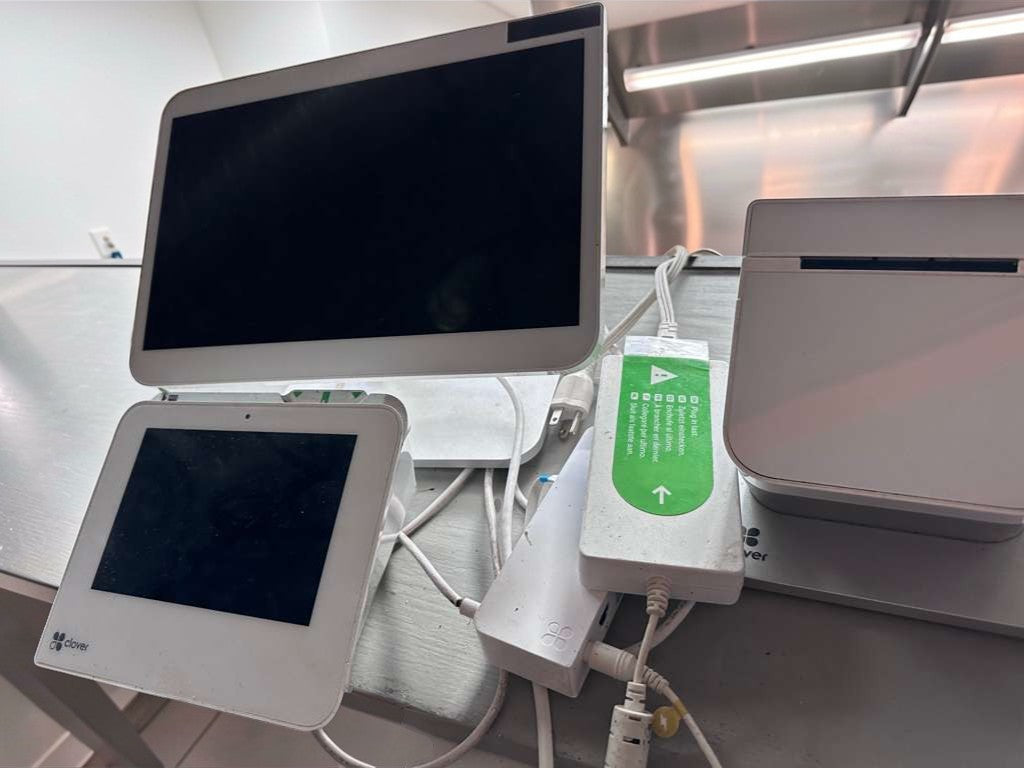 Top-Tier Condition – Clover POS Station System – Touchscreen Register w/ Receipt Printer & Customer Display – Fully Tested & Operational!