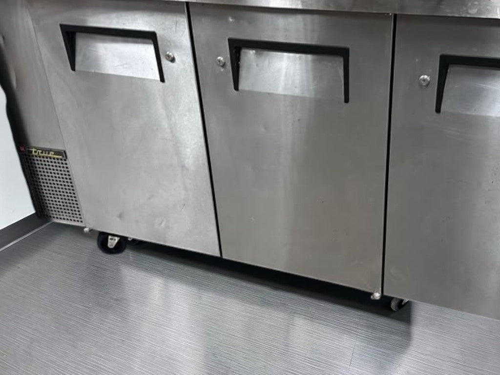 Elite Condition – True TBB-24GAL-72-S – 72″ Three-Door Stainless-Steel Back Bar Cooler – 115V – Fully Tested & Operational!