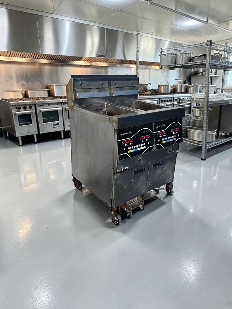 Exceptional Condition – Henny Penny EEG242.0_NAT – Evolution Elite® 2-Well Gas Open Fryer – 60 lb Total Capacity – ENERGY STAR® - Fully Tested & Operational!