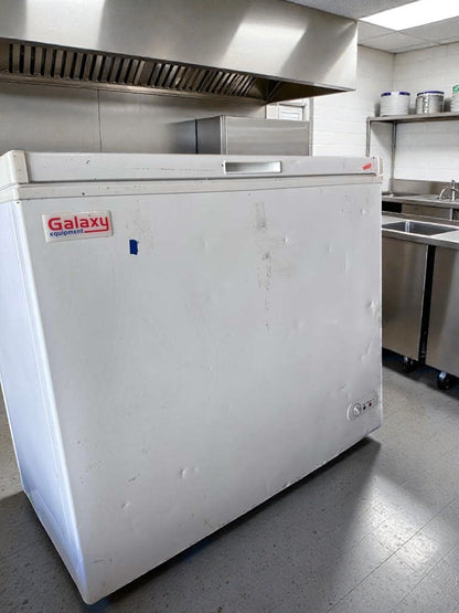 Excellent Condition – Galaxy 177CF7 – Commercial Chest Freezer – 7 Cu. Ft. – 115V – R600a – Fully Tested & Operational!
