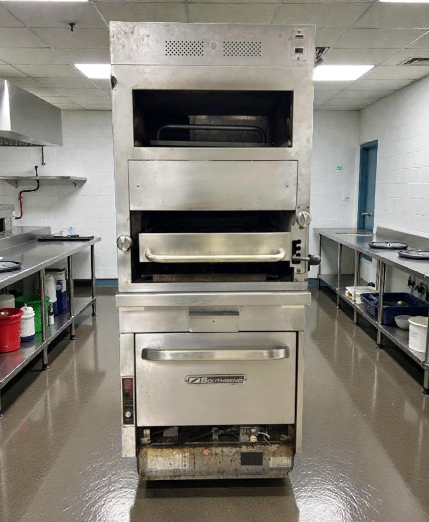 Premium Condition – Southbend P32D-171 Platinum 32" Infrared Range Broiler w/ Oven – Natural Gas – Fully Tested & Working!