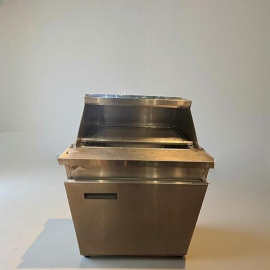 Pristine Condition – Randell 9412-2-7 / 9412-32-7 – One Door Refrigerated Sandwich Prep Table – Stainless Steel – 8.62 Cu. Ft. – 115V – NSF / UL Listed – Fully Tested & Operational!