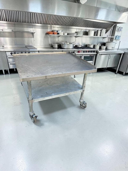Remarkable Condition – Commercial Stainless Steel Equipment Stand – 36" x 30" – Undershelf – Casters – Heavy-Duty Restaurant Equipment Stand