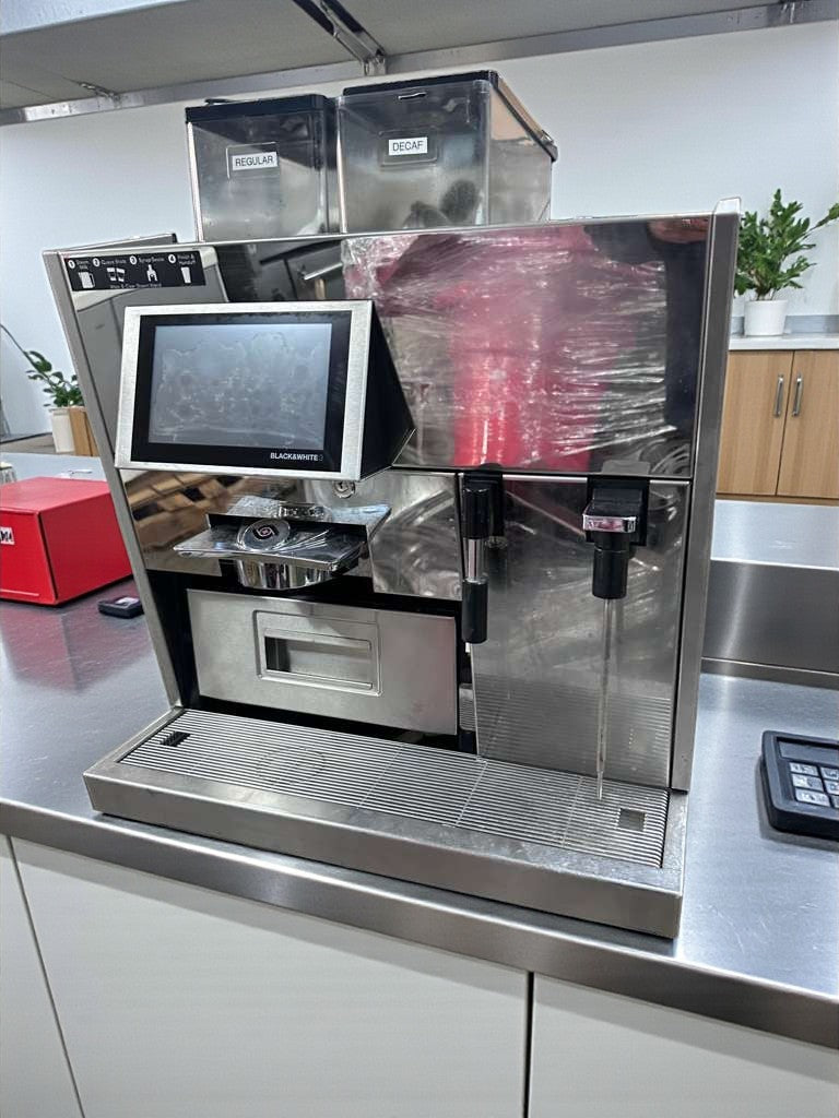 Premium Condition – Thermoplan Black&White 3 (BW3) – Commercial Automatic Espresso Coffee Machine – 208V – UL & NSF Listed – Fully Tested & Operational!