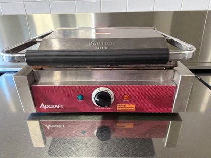 Excellent Condition – Adcraft Commercial Panini Grill / Sandwich Press – Countertop – Stainless Steel – UL Listed – Fully Tested & Operational!