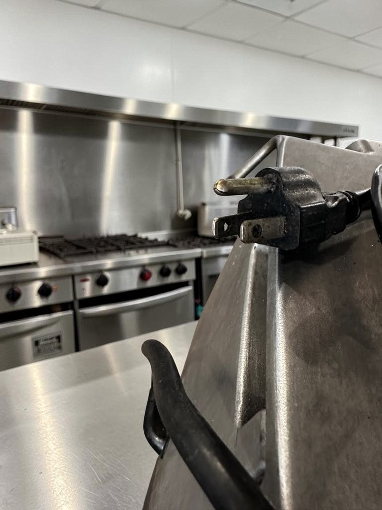 Immaculate Condition – Robot Coupe CL50E Ultra – Continuous Feed Commercial Food Processor – 2 Discs Included – 1 1/2 HP – 120V – ETL Listed – Fully Tested & Operational!