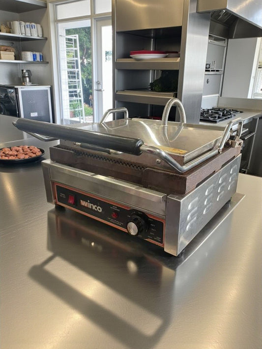 Immaculate Condition – Winco Commercial Countertop Single Panini Grill – 120V – Fully Tested & Working!