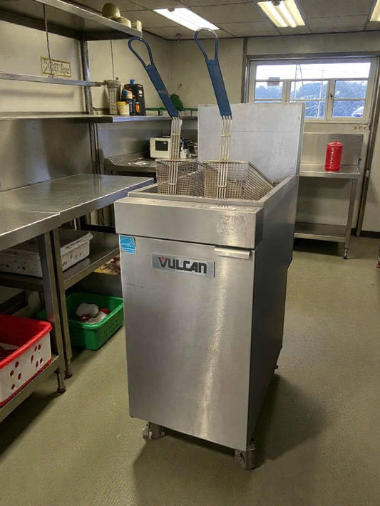 Premium Condition – Vulcan Commercial Gas Fryer – Natural Gas - Fully Tested & Working!