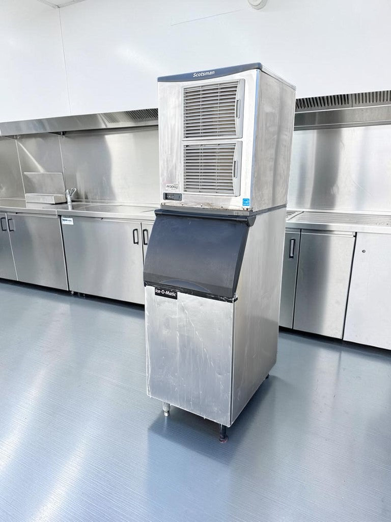 Elite Condition – Scotsman F1222A-32D Prodigy® – 22" Commercial Air-Cooled Flake Ice Machine – Up to 1,100 lb. per Day – 208/230V – UL & NSF Listed – Fully Tested & Operational!