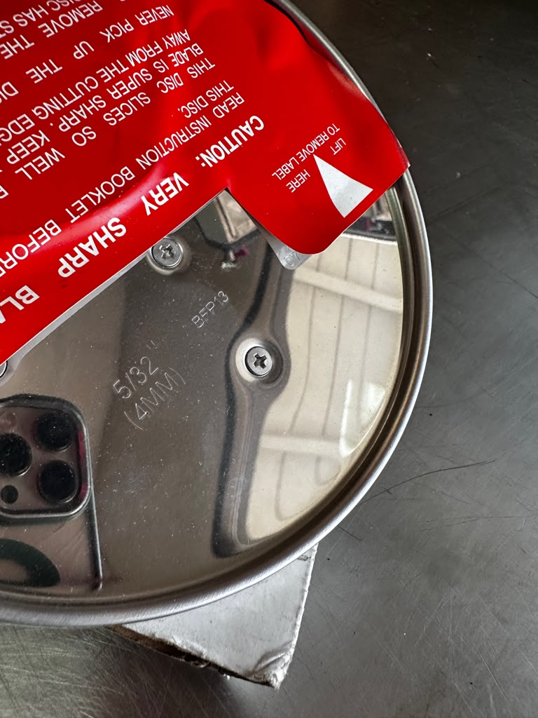 Pristine Condition – Waring BFP13 5/32” Slicing Plate Complete /F – 4mm Commercial Food Processor Disc – New – Ready for Use!