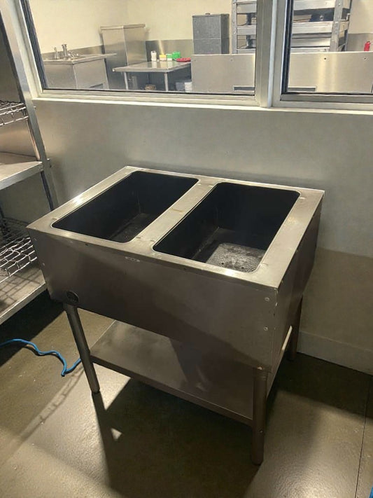 Exceptional Condition – Eagle Waterless Hot Food Table (2-Well) – Manual Controls – Fully Tested & Working!