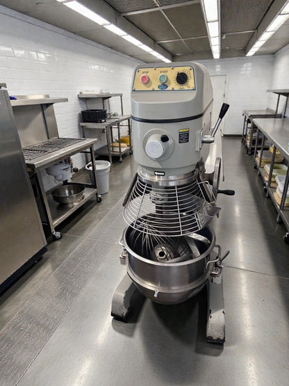 Premium Condition – Globe 20-Qt Commercial Planetary Mixer – Floor Model – 115V – Fully Tested & Operational