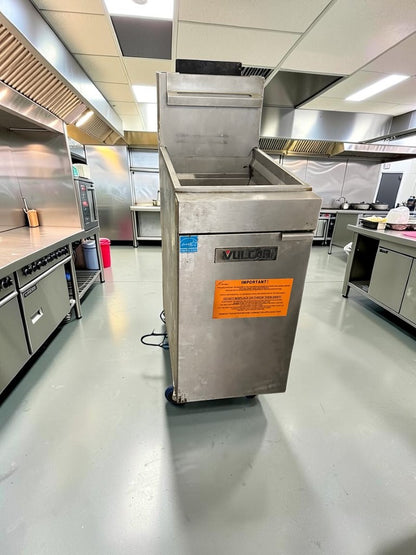 Prime Condition – Vulcan 1VEG35M – 35–40 lb. Commercial Natural Gas Floor Fryer – 70,000 BTU – ENERGY STAR® – Fully Tested & Operational!