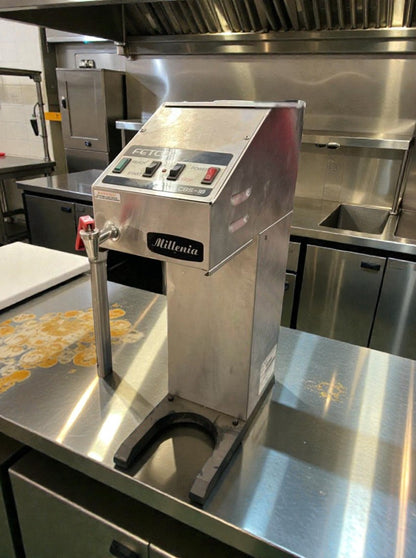 Outstanding Condition – Fetco CBS-18 High Volume Commercial Coffee Brewer – 120V / Single Phase – Fully Tested & Working!