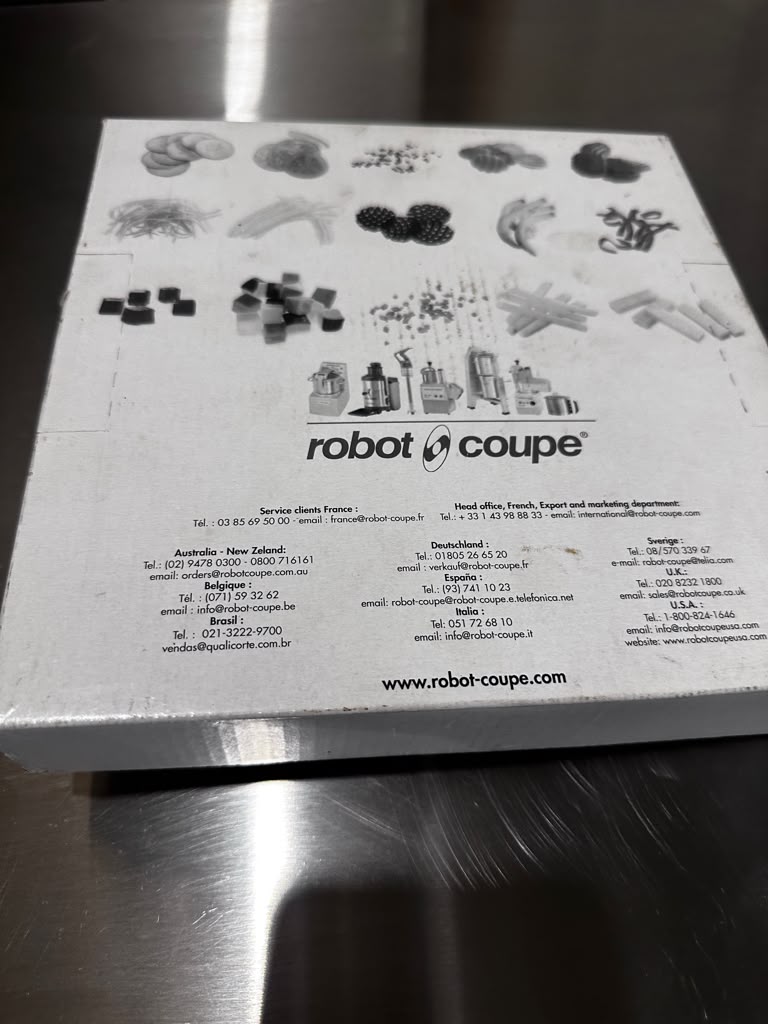 Pristine Condition – Robot Coupe 28119 – 3/8″ × 3/8″ Genuine OEM Dicing Grid – 10 × 10 mm – New & Ready for Use!