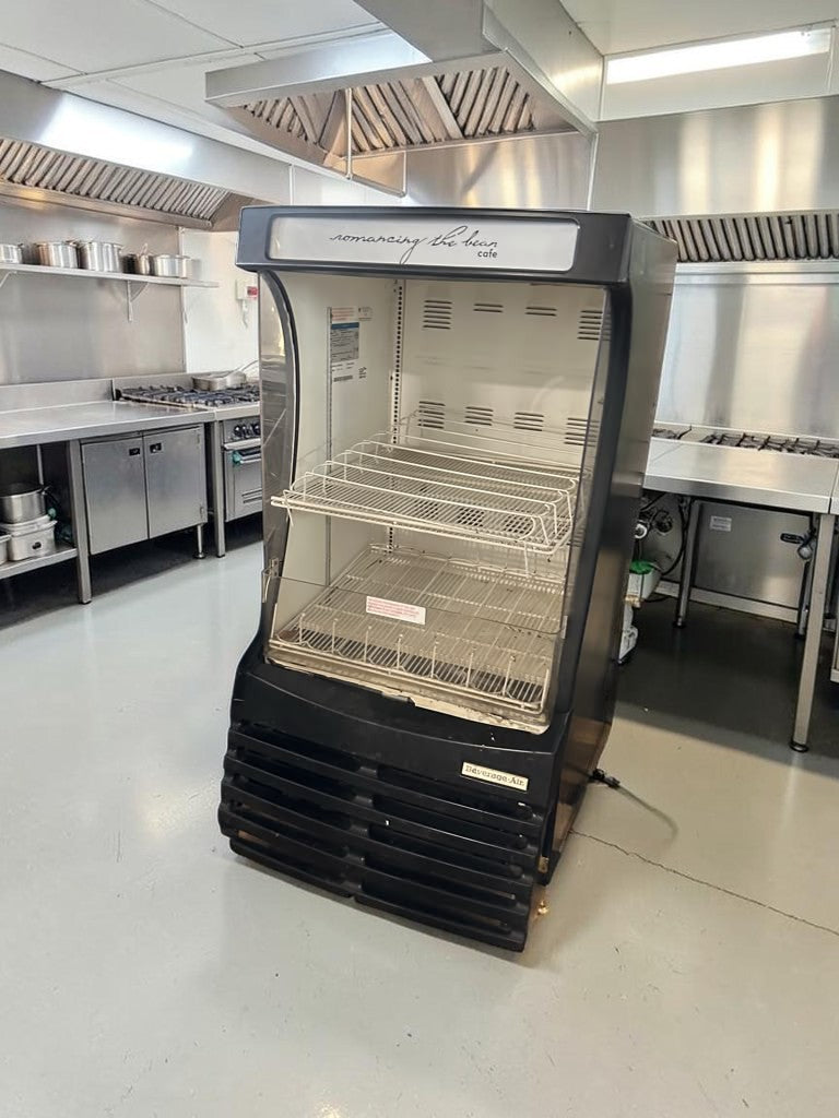 Superior Condition – Beverage-Air BZ13-1 Breeze – 30" Commercial Open-Air Curtain Refrigerated Merchandiser – 10.7 Cu. Ft. – 3 Adjustable Shelves – 115V – R134a – Fully Tested & Operational!
