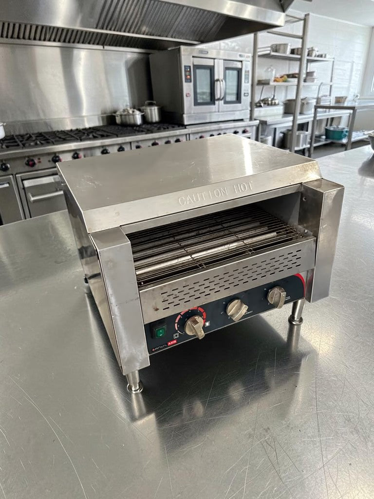Dependable Condition – Avantco T140 – 10" Commercial Conveyor Toaster – 3" Opening – 300 Slices per Hour – 120V – 1,750W – Fully Tested & Operational!