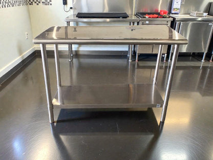 Premium Condition – Commercial Stainless Steel Ice Bin with Undershelf – NSF Style – Fully Inspected & Ready for Use!