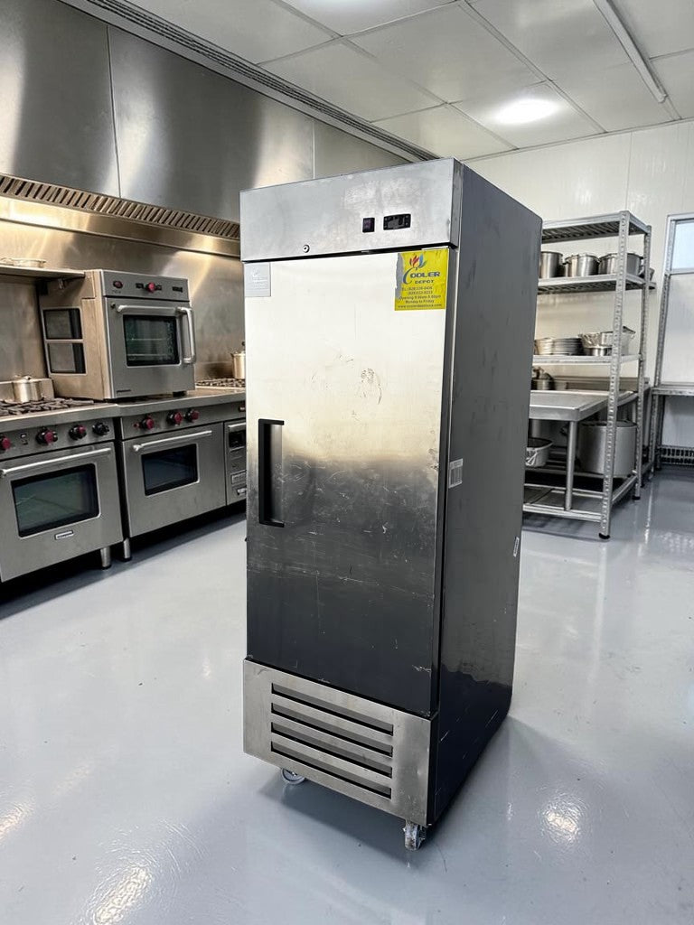 Prime Condition – Cooler Depot CD-29F-1 – 29" Commercial One-Door Reach-In Freezer – 17.79 Cu. Ft. – 115V – ETL & NSF Certified – Fully Tested & Operational!