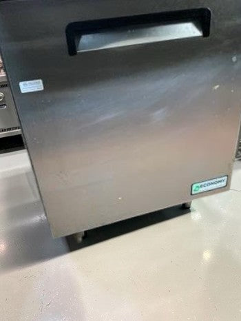 Pristine Condition – Economy EUR27A – 27" One-Section Undercounter Refrigerator – Stainless Steel – R290 – 115V – Fully Tested & Operational!