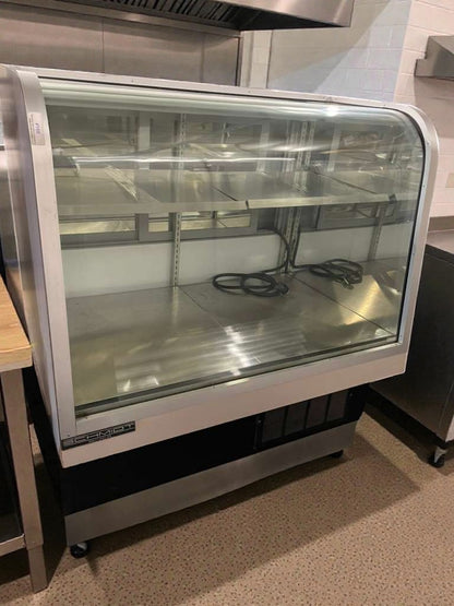 Immaculate Condition – Federal Industries Refrigerated Bakery Display Case – 120V / Single Phase – Fully Tested & Working!