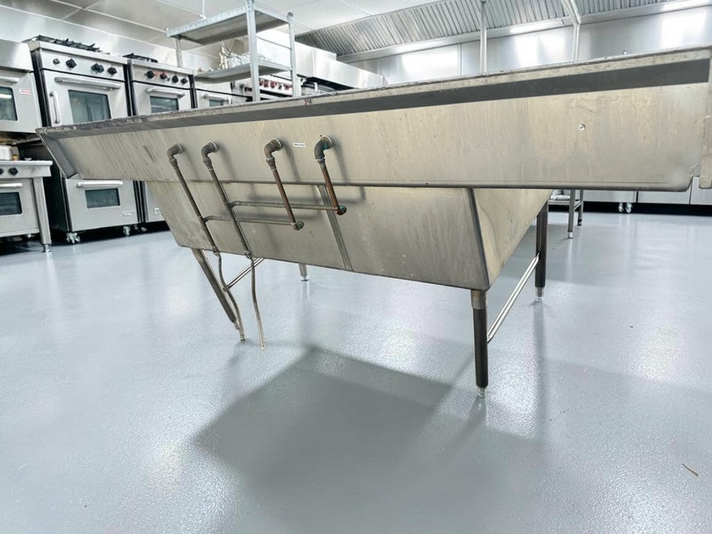 Pristine Condition – GSW SH20283D – 100-3/8" Three-Compartment Commercial Sink – Dual 20" Drainboards – 16-Gauge Stainless Steel – NSF & ETL Certified – Fully Tested & Operational!