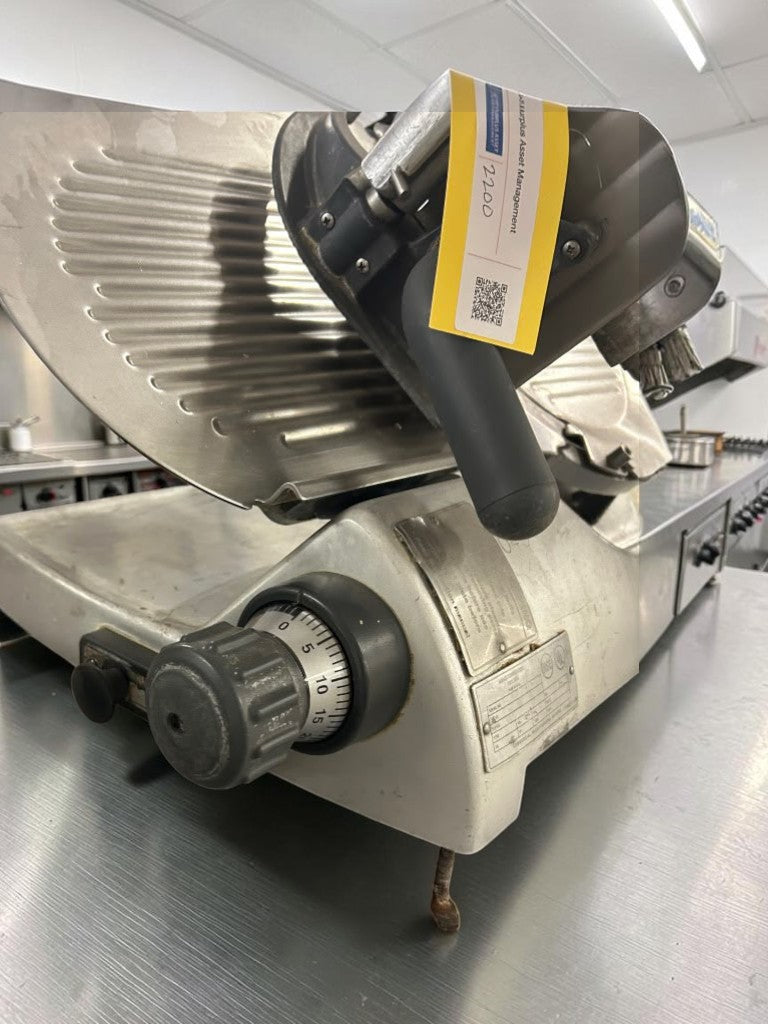 Well-Maintained Condition – Hobart 2812 – 12" Heavy-Duty Manual Meat & Cheese Slicer – 1/2 HP – Built-In Sharpener – 120V – NSF & UL Listed – Fully Tested & Operational!