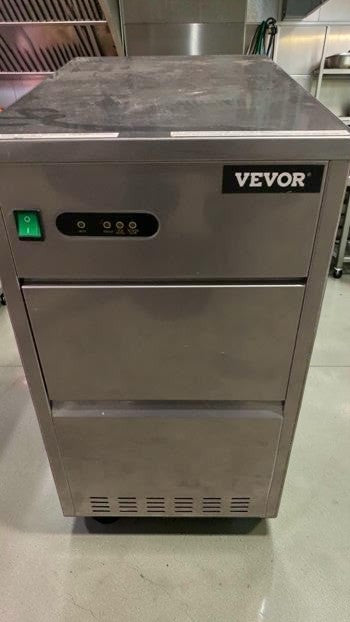 Remarkable Condition – VEVOR SZB-20 – Commercial Freestanding Ice Maker – Stainless Steel – 110-120V – 270W – Self-Contained Ice Machine – Fully Tested & Operational!