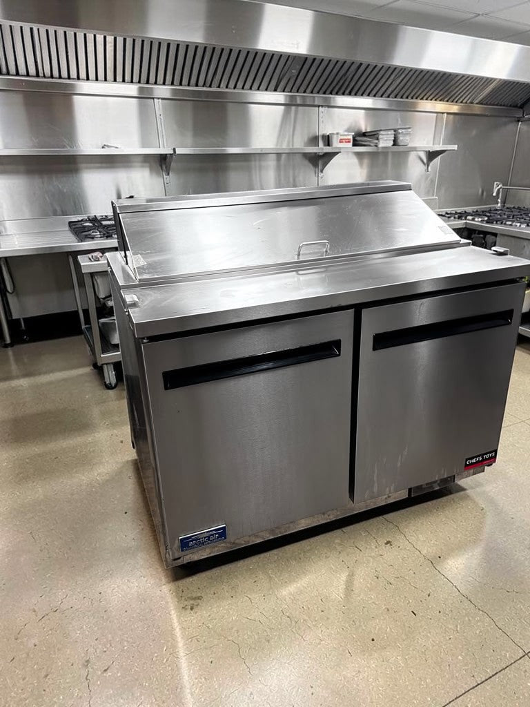 Flawless Condition – Arctic Air AST48RZ – 48" Two-Door Sandwich/Salad Prep Table – 12 Cu. Ft. – 12-Pan Capacity – 115V – Fully Tested & Operational!