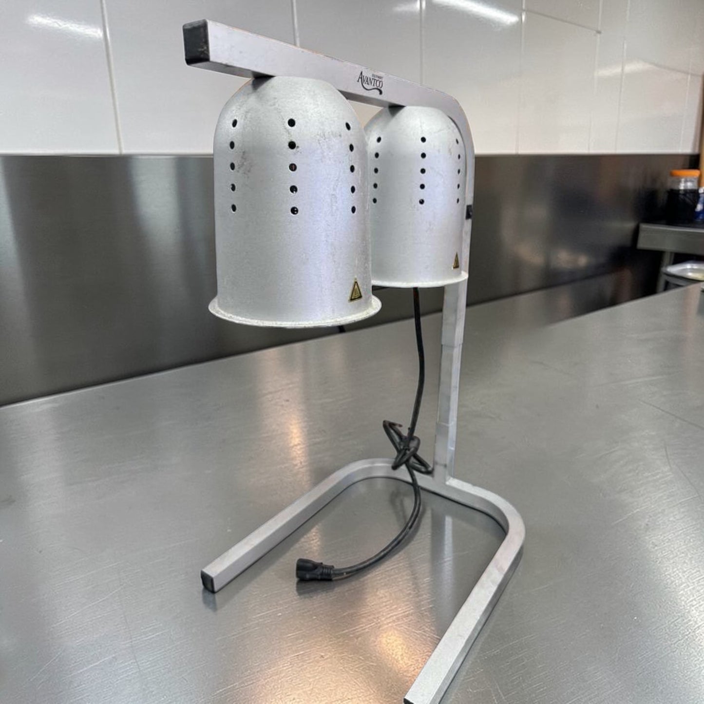 Exceptional Condition – Avantco Dual Heat Lamp Food Warmer Station – Commercial Countertop – 120V – Fully Tested & Operational!