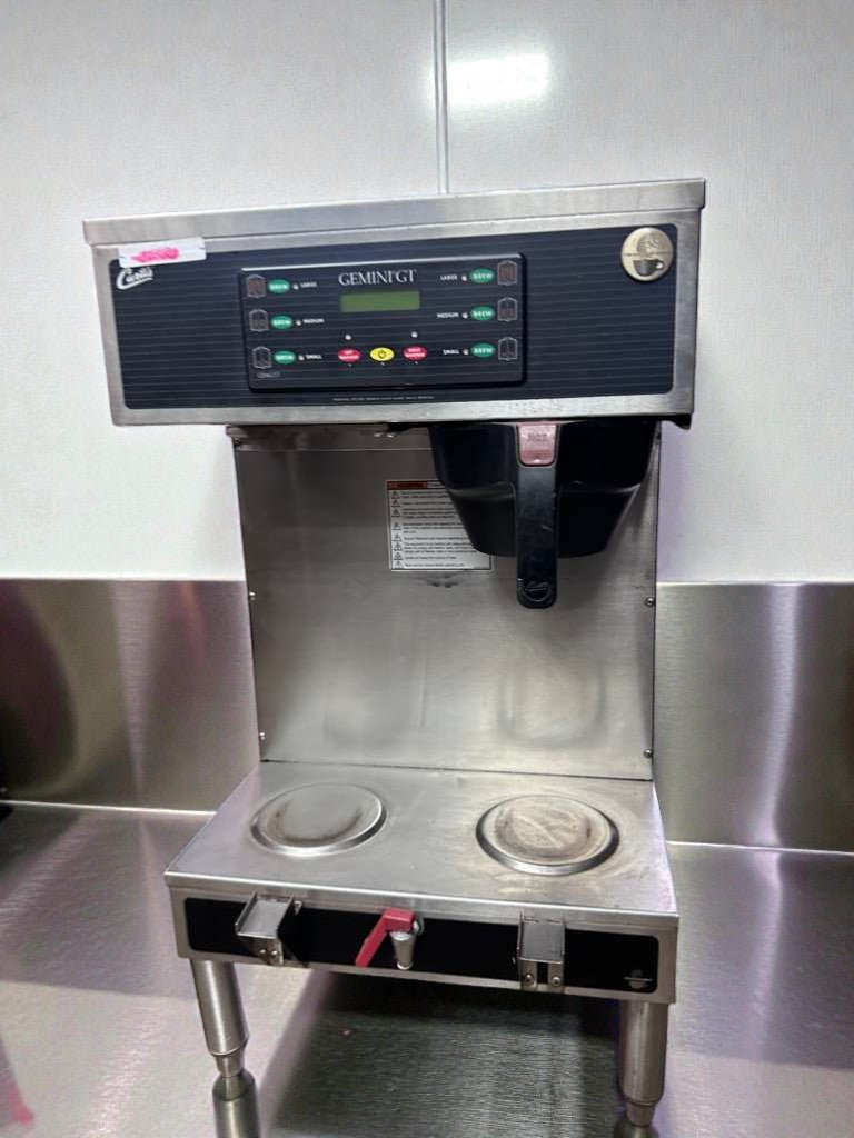 High-Quality Condition – Curtis GEMTS10A1000 Gemini Twin Commercial Coffee Brewer – 220V – UL & NSF Listed – Fully Tested & Operational!