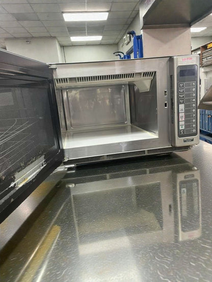 Outstanding Condition – Amana Commercial Countertop Microwave Oven - 120V / Single Phase - Fully Tested & Working!