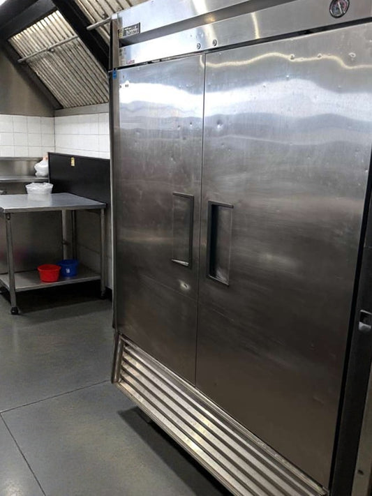 Top-Tier Condition – True T-49 – Commercial Reach-In Refrigerator – 2 Solid Doors – 49 Cu. Ft. – UL & NSF Listed – Fully Tested & Operational!